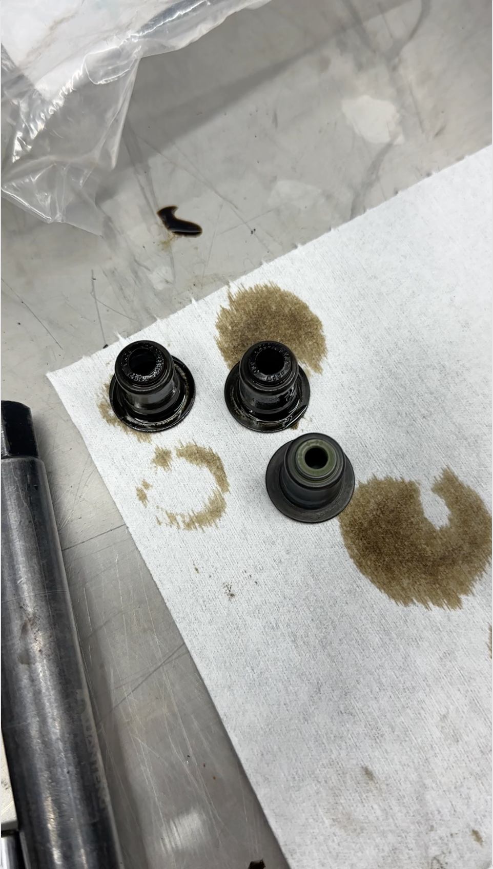 老化的气门油封