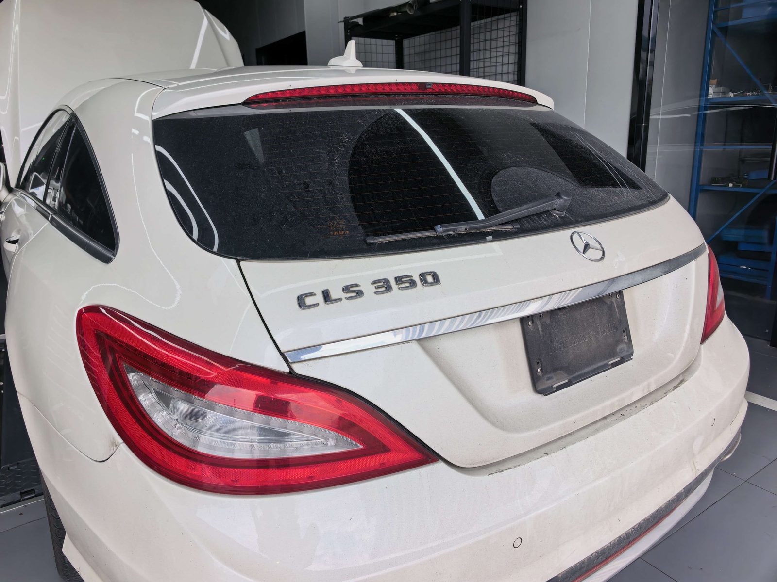 完工效果 CLS 350 车尾标特写